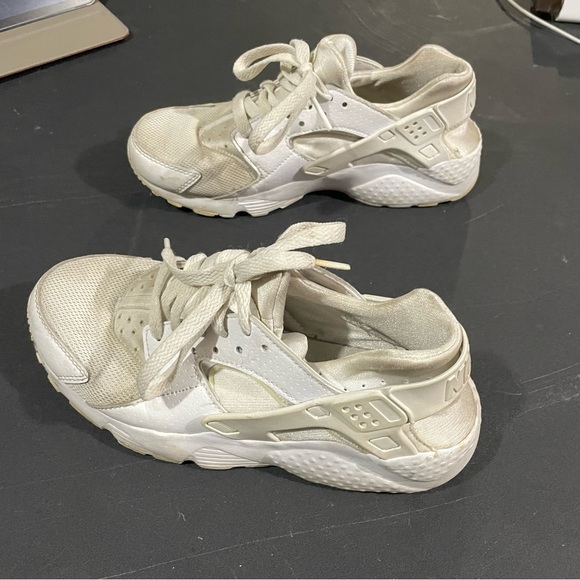 Nike Huarache Sneakers Kids - White - 65425-110 - SIZE 5.5Y - Picture 4 of 6